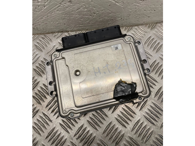 Řídící jednotka 3911327295, 0281013422   Hyundai Tucson JM 2006