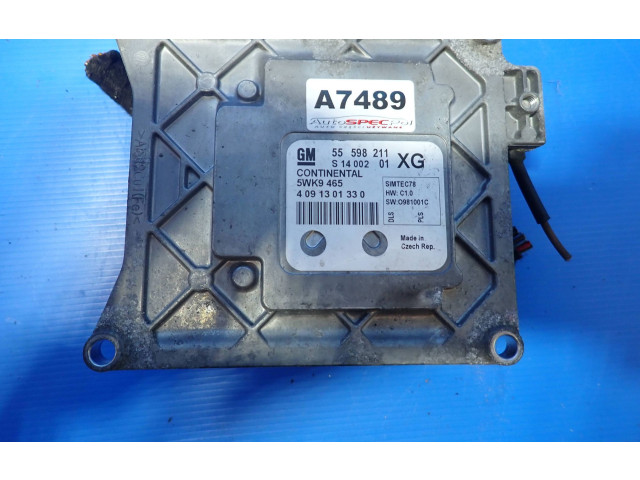 Блок управления двигателя 55598211, 4091301330   Vauxhall Zafira B