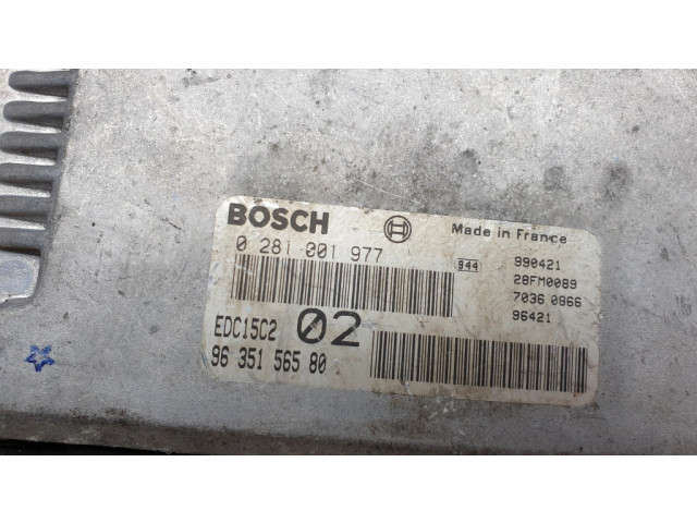 Řídící jednotka 0281001977, 9635156580   Peugeot 406 2002