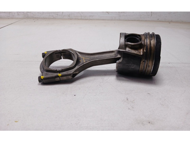 Píst 0687776302   Opel Mokka    B16DTH 