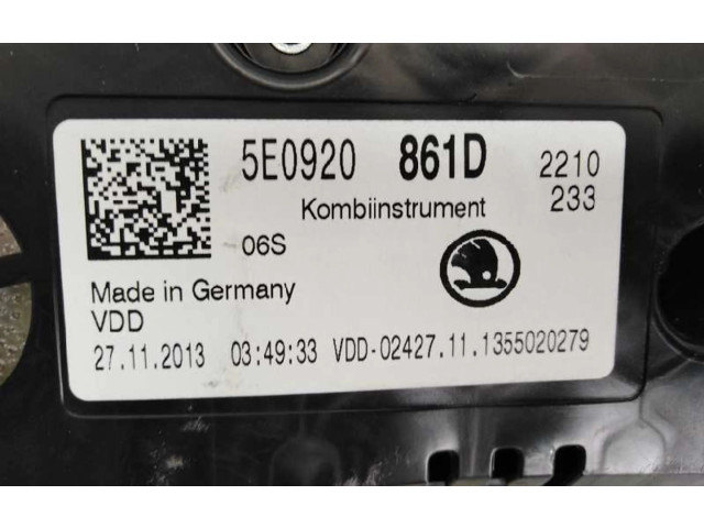 Přístrojová deska  Skoda Octavia Mk3 (5E) 2015 5E0920861D, A2C83637600  