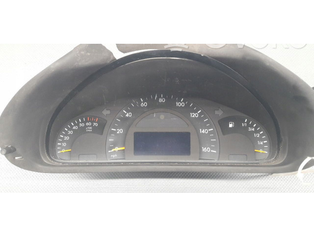Přístrojová deska  Mercedes-Benz C W203 2001 A2035400211  