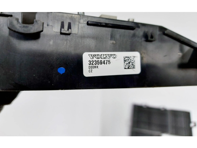   Pojistková skříňka 32359475   Volvo XC40 2022
