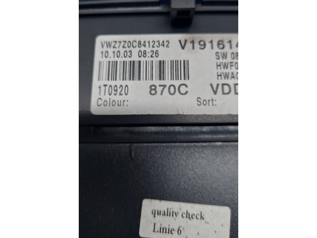 Přístrojová deska  Volkswagen Touran I 2010 1T0920870C  