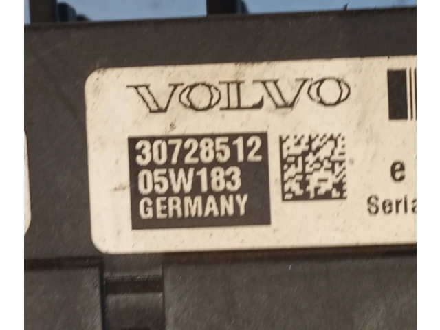   Pojistková skříňka 30728512   Volvo S60 2005
