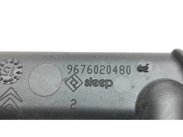 Vstřikovací lišta 9676020480   Peugeot 2008 I  pro benzínový motor 1.2 hm01 