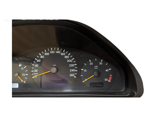Přístrojová deska  Mercedes-Benz E W210 2003 A2105402811, 110080063002  