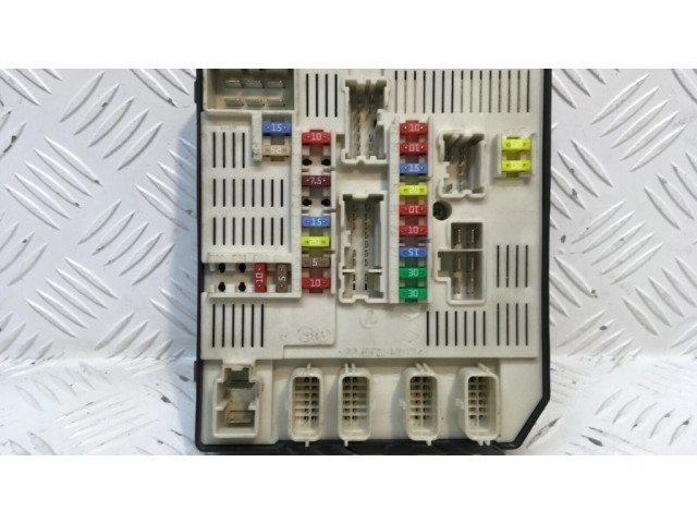 Блок предохранителей 284B66052R, 2554859775   Renault Laguna III    