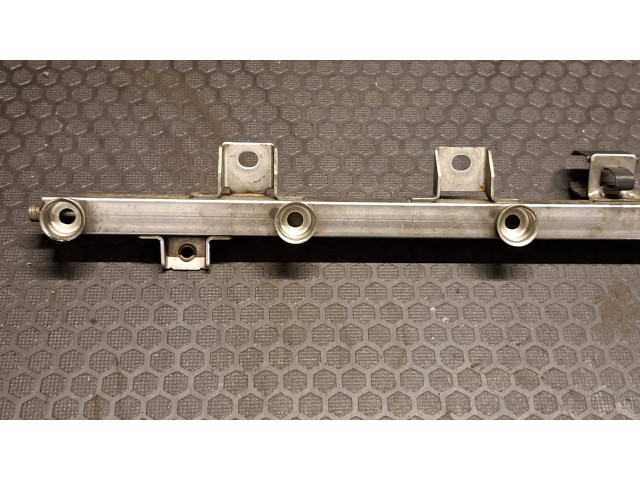 Vstřikovací lišta 0280150415, 0290160597   BMW 5 E39  pro benzínový motor 2.3  