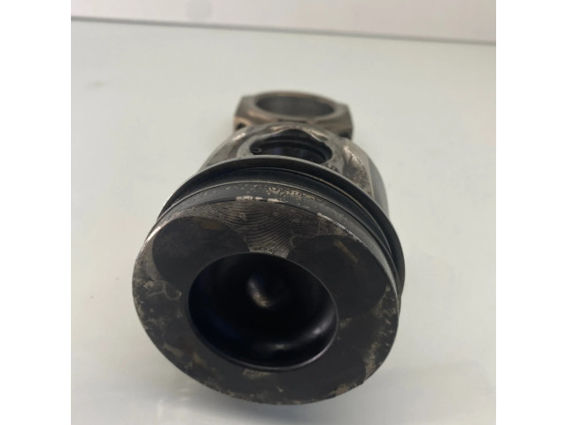 Píst R2AA   Mazda 6  pro naftový motor 2.2 R2AA 