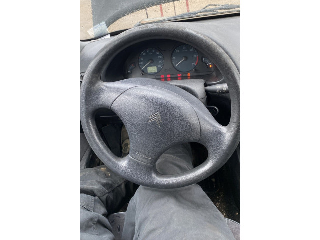 Volant Citroen Saxo 2000 00004109Z1  