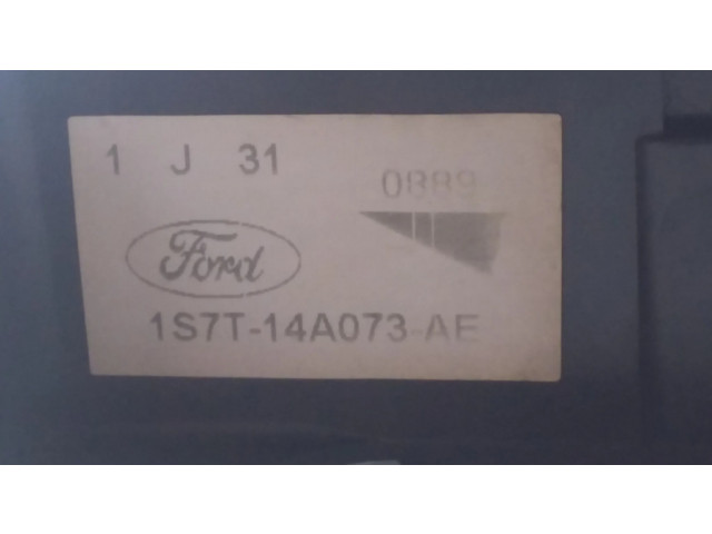 Блок предохранителей 1S7T14A073AE   Ford Mondeo Mk III    