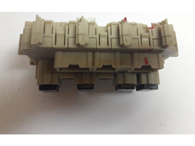 Блок предохранителей 8901R, 252307990A   Renault Kadjar    