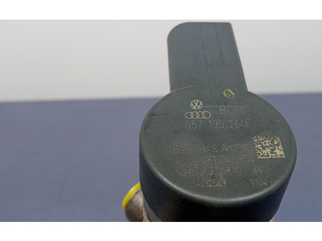Топливная рампа 059130090AF, 059130090AF   Audi A6 Allroad C6  