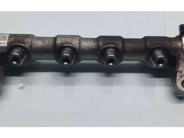 Vstřikovací lišta 03L089N   Volkswagen PASSAT B7     