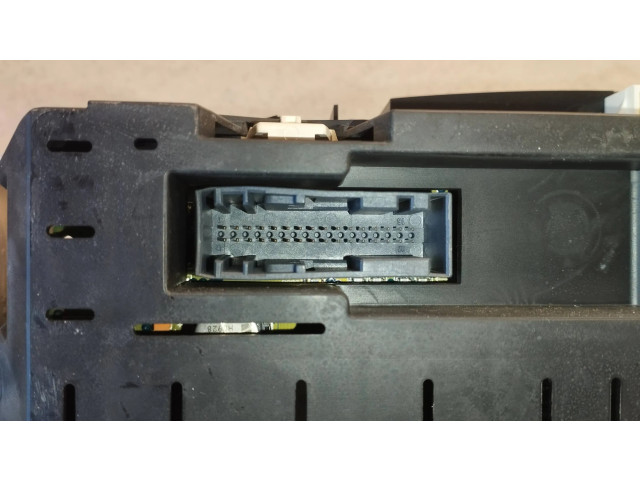 Панель приборов AH22-10849-EG   Land Rover Range Rover Sport L320       