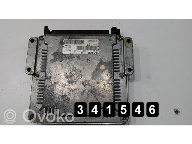 Řídící jednotka 0281010252   Peugeot 406 2001