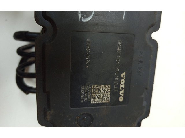 Jednotka ABS 10096104243, 617816001E   Volvo V40 Cross country 2017