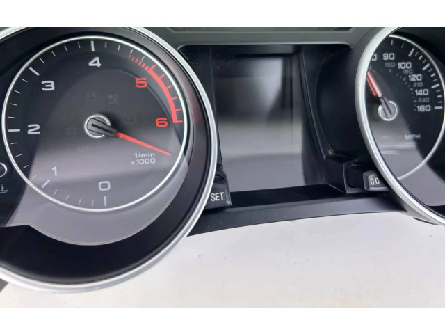 Přístrojová deska  Audi A5 2019 8T0920984K  