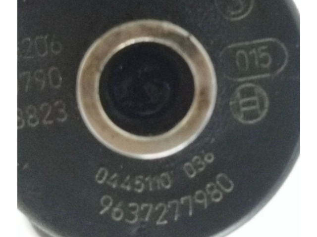 Vstřikovač 9637277980, 0445110036   Peugeot 607    Dw12ted4 