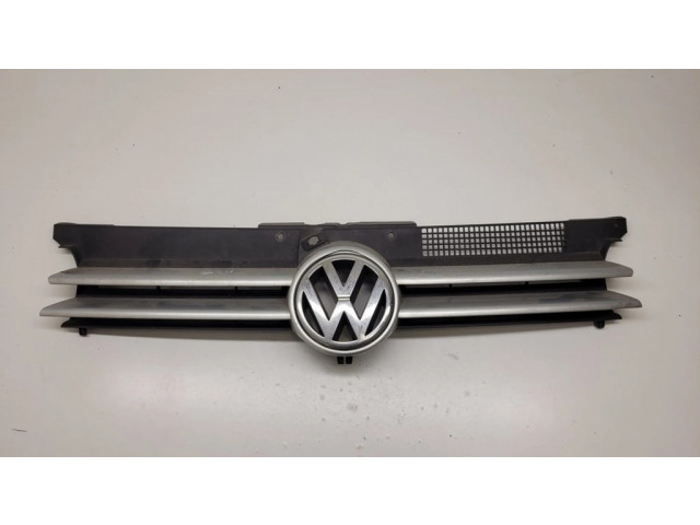 Верхняя решётка Volkswagen Golf IV 1998-2005 года 1J0853655G, 1J0853651H      