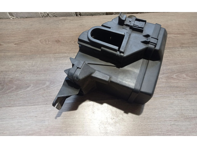  Pojistková skříňka 9452547, 9454160   Volvo S60 2004