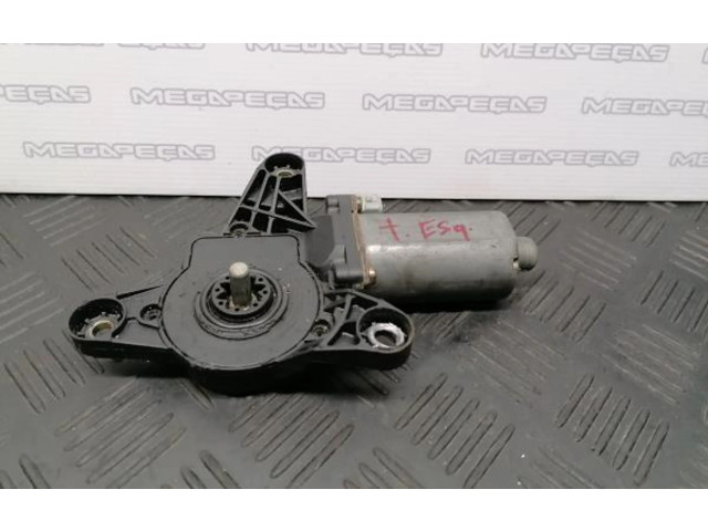 Передний двигатель механизма для подъема окон     130821649    Peugeot 306 
