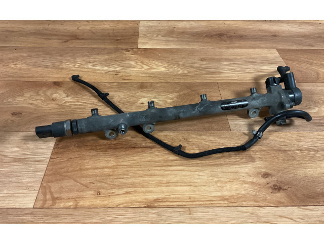 Vstřikovací lišta A6110700095, 018001   Mercedes-Benz C W203     