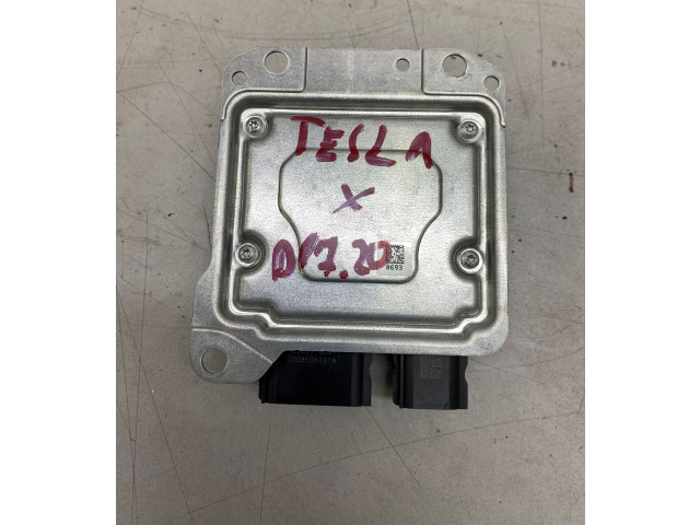 Блок подушек безопасности 103676700A, 6000188659AA   Tesla Model X