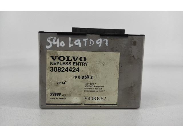 Řídící jednotka 30824424   Volvo S40, V40 1995