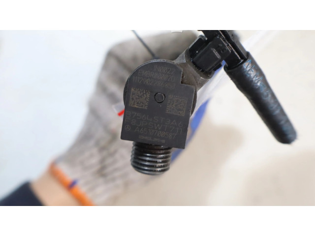 Vstřikovač EMBR00002D   Infiniti Q50  pro naftový motor 2.1  