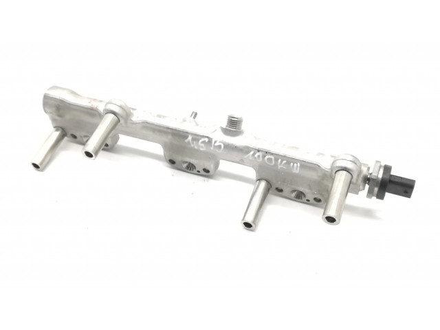 Vstřikovací lišta 8694197   BMW 1 F20 F21  pro benzínový motor 1.5 B38 B15 A 