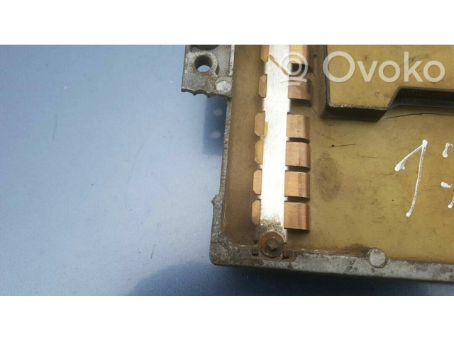 Блок управления двигателя 7700111775, HOM7700875745   Renault Megane I