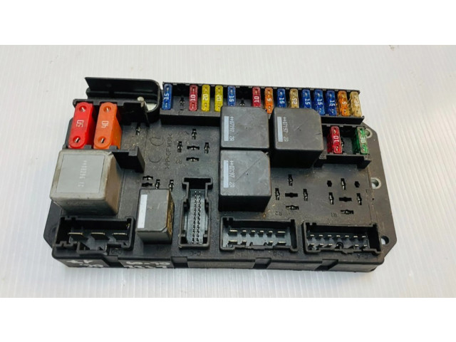   Pojistková skříňka YQE500390   Land Rover Range Rover L322 2008