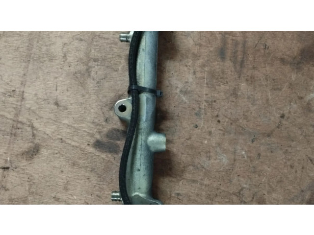 Топливная рампа 0445214041   Chrysler Voyager 2.8 