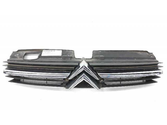 Передняя решётка Citroen C5 2001-2004 года 9636751980      