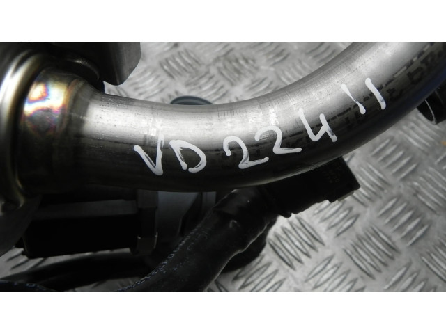 Vstřikovací lišta 7459491   BMW 3 G20 G21  pro benzínový / Электричество motor 2.0  