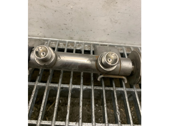 Vstřikovací lišta 7537319   BMW 7 F01 F02 F03 F04  pro benzínový motor 3.0 N54 B30 A 