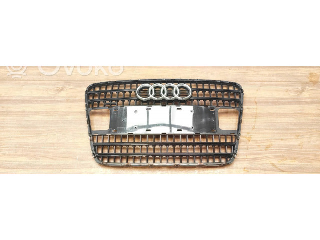 Верхняя решётка Audi Q7 4L 2005-2015 года 4L0853651A      