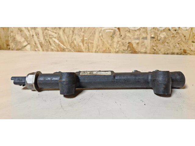 Vstřikovací lišta 9685297580, 1691115   Volvo V70    D4162T 