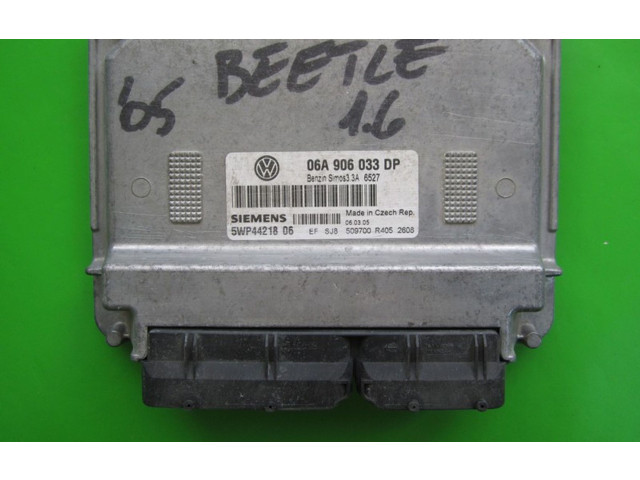 Блок управления двигателя 06A906033DP, 06A906033   Volkswagen New Beetle