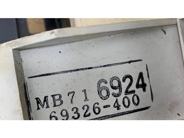 Панель приборов MB716924, 69326400   Mitsubishi Pajero       