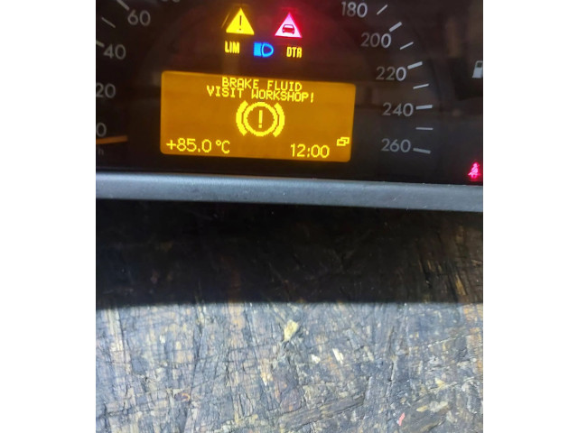 Přístrojová deska  Mercedes-Benz C W203 2001 A2035403411, 11000889603  