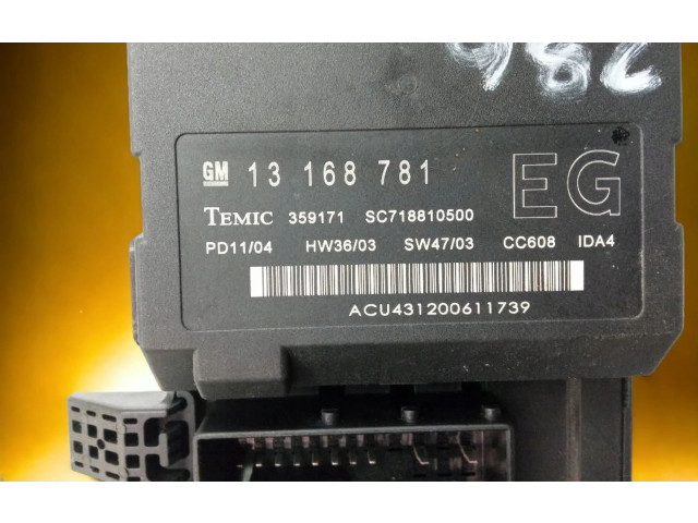 Pojistková skříňka Řídící jednotka BSM 13181984, 13168781   Opel Vetra C 2004