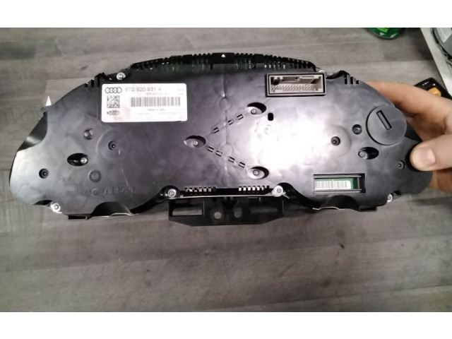 Přístrojová deska  Audi A5 8T 8F 2009 8T0920931A  