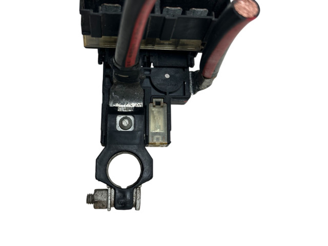Vstřikovač 2438079915   Nissan Juke I F15    K9K832 