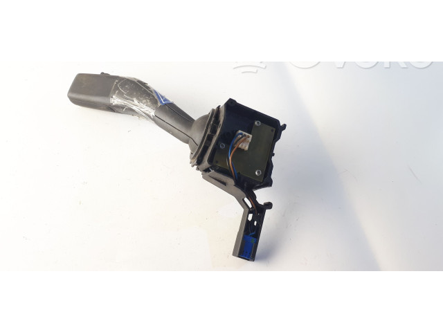 Ручка стеклоочистителей 1K0953519B, 01203505   Volkswagen Caddy