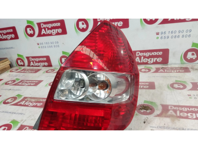 Задний фонарь  001B02F00    Honda Jazz   2002-2008 года