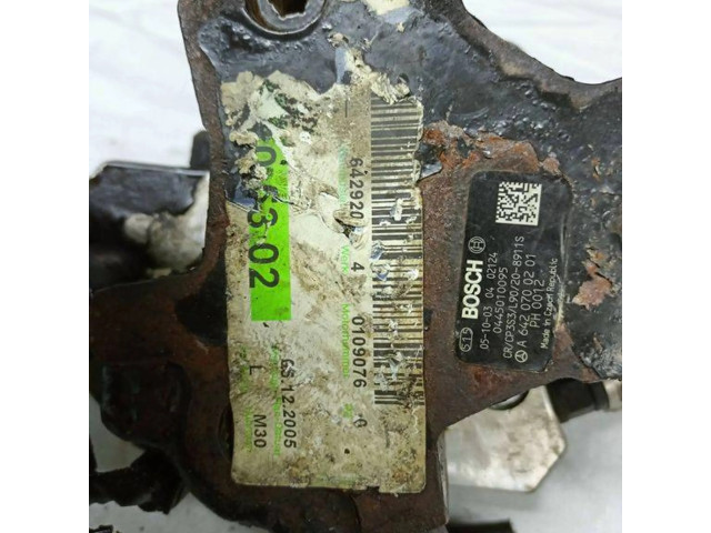 Vstřikovací čerpadlo A6420700201   Mercedes-Benz E W211  pro naftový motor 3.0  
