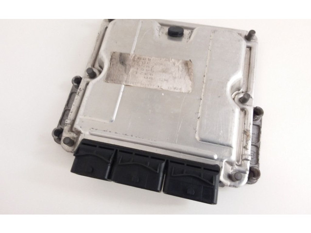 Блок управления двигателя 0281011324, 8200309316   Renault Scenic I